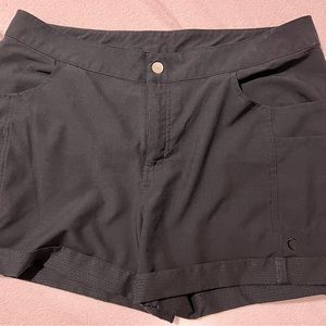 Zyia Women's Active Shorts Black Not Just A Trail 3" Cuffed Short Size L